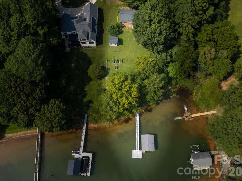 115 Rainbow Lane, Mooresville, NC 28117.  MLS# CAR4413654, YatesRealty ID 45316. 