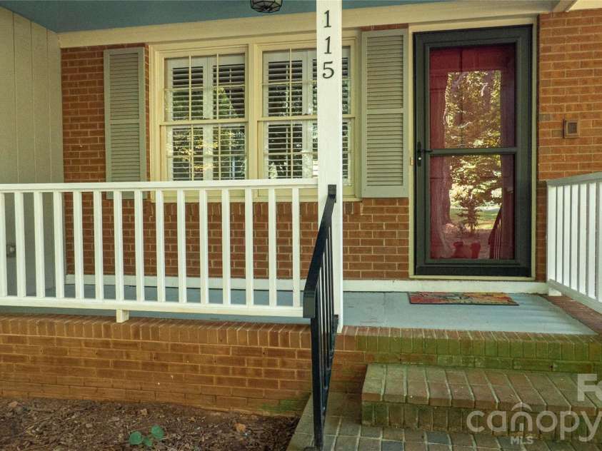115 Rainbow Lane, Mooresville, NC 28117.  MLS# CAR4413654, YatesRealty ID 45316. 