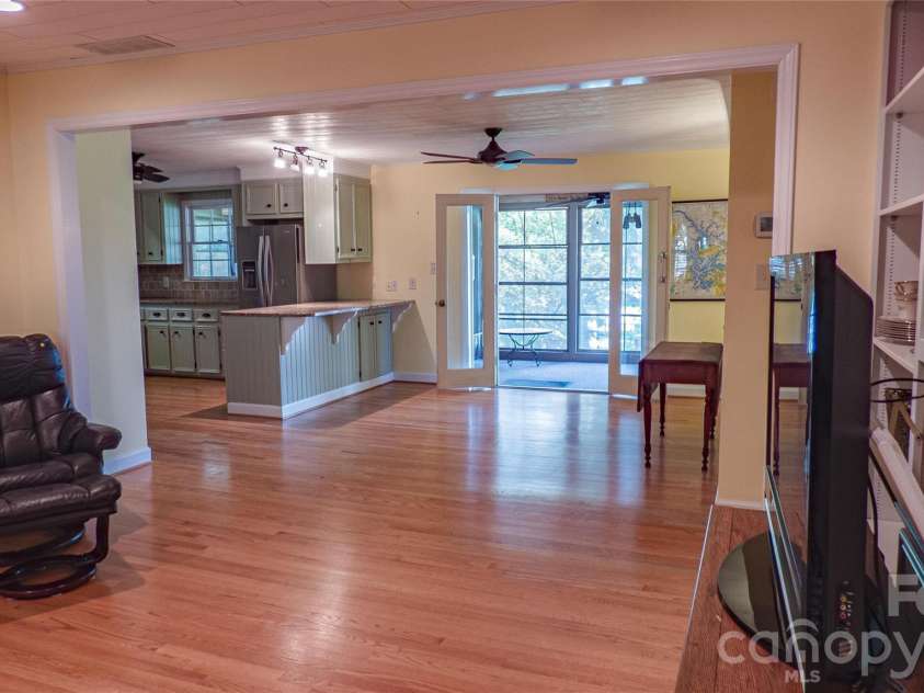 115 Rainbow Lane, Mooresville, NC 28117.  MLS# CAR4413654, YatesRealty ID 45316. 