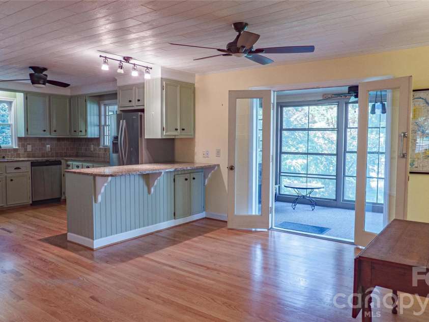 115 Rainbow Lane, Mooresville, NC 28117.  MLS# CAR4413654, YatesRealty ID 45316. 