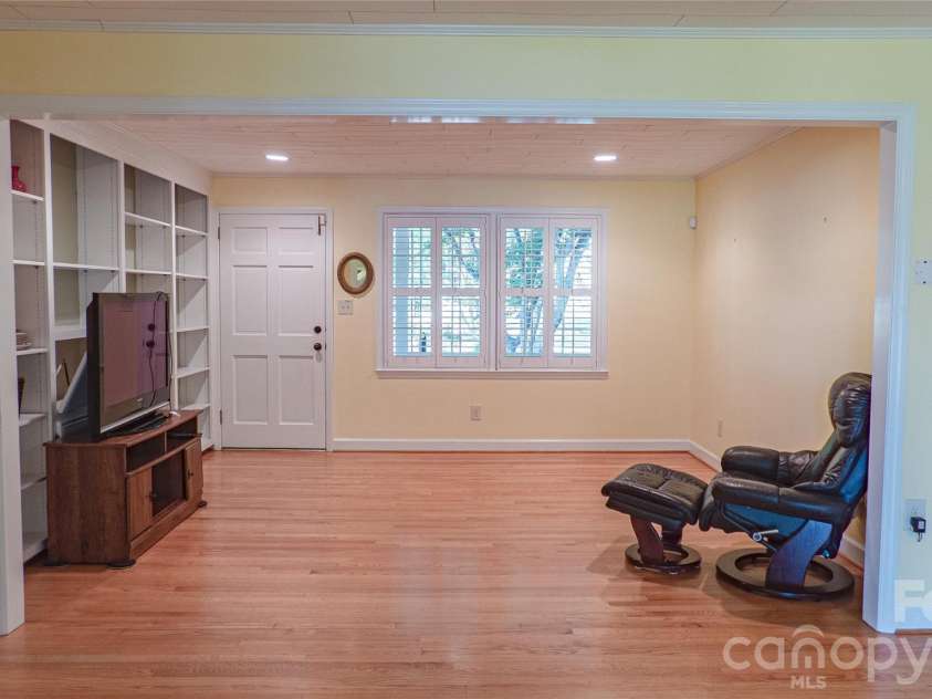 115 Rainbow Lane, Mooresville, NC 28117.  MLS# CAR4413654, YatesRealty ID 45316. 