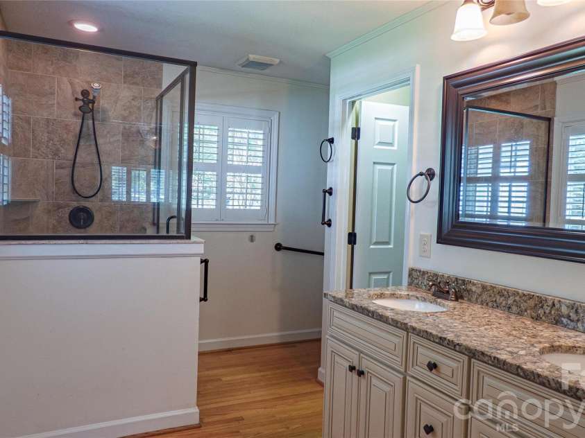 115 Rainbow Lane, Mooresville, NC 28117.  MLS# CAR4413654, YatesRealty ID 45316. 