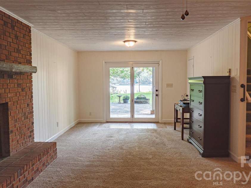 115 Rainbow Lane, Mooresville, NC 28117.  MLS# CAR4413654, YatesRealty ID 45316. 