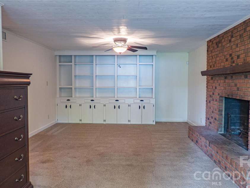115 Rainbow Lane, Mooresville, NC 28117.  MLS# CAR4413654, YatesRealty ID 45316. 