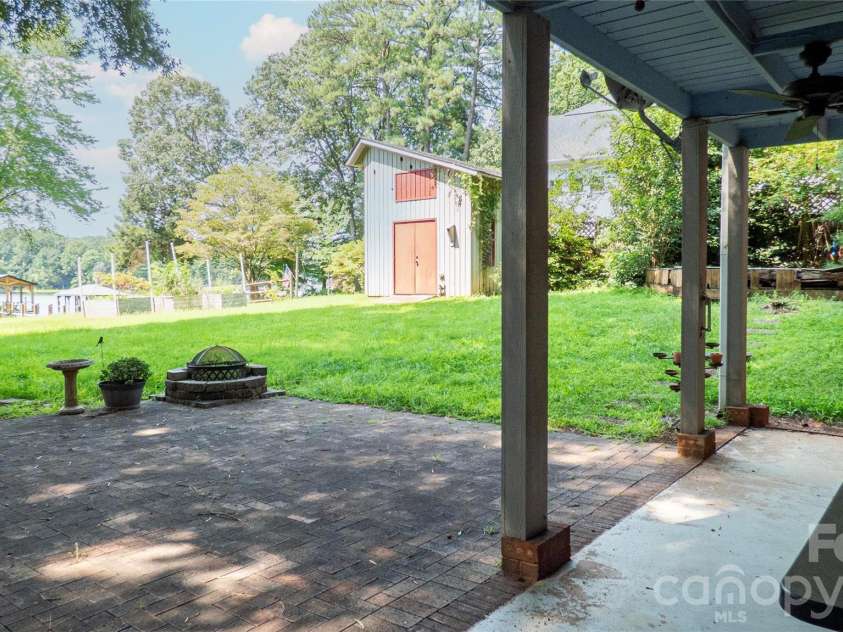 115 Rainbow Lane, Mooresville, NC 28117.  MLS# CAR4413654, YatesRealty ID 45316. 
