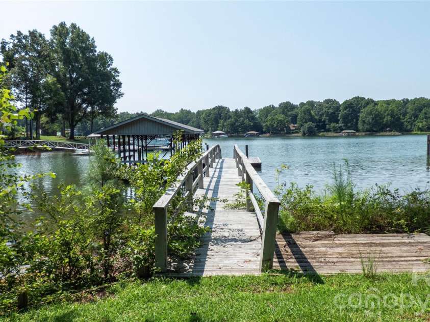 115 Rainbow Lane, Mooresville, NC 28117.  MLS# CAR4413654, YatesRealty ID 45316. Property's Private Dock