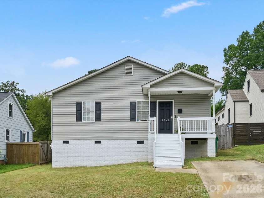 1521 Sumter Avenue, Charlotte, NC 28208.  MLS# CAR4409474, YatesRealty ID 45317. Front Exterior