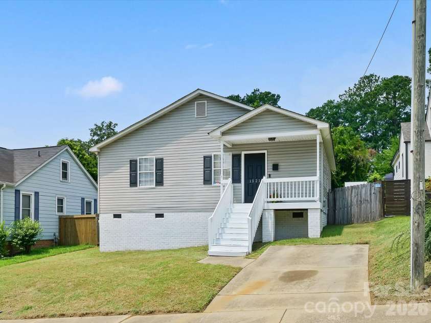 1521 Sumter Avenue, Charlotte, NC 28208.  MLS# CAR4409474, YatesRealty ID 45317. Front Exterior