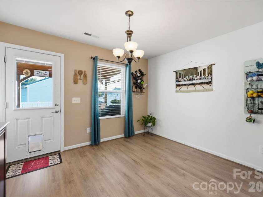 865 Willow Creek Drive, Gastonia, NC 28054.  MLS# CAR4415950, YatesRealty ID 45318. 