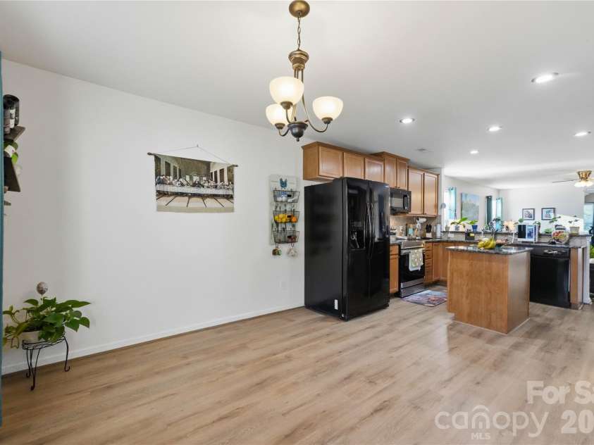 865 Willow Creek Drive, Gastonia, NC 28054.  MLS# CAR4415950, YatesRealty ID 45318. 