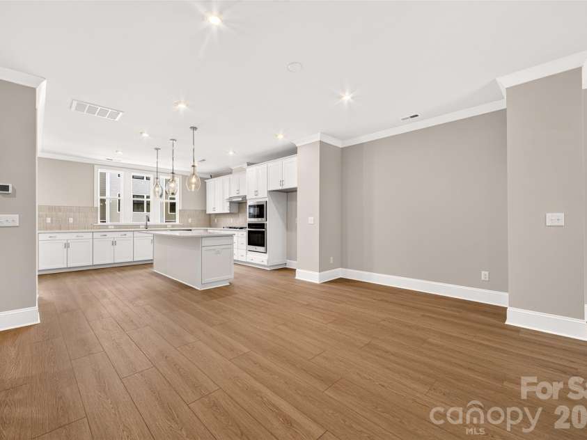 6008 Yellow Buckeye Drive, Charlotte, NC 28277.  MLS# CAR4396142, YatesRealty ID 45319. Dining space