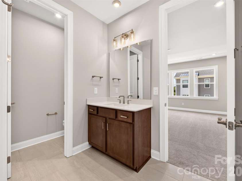 6008 Yellow Buckeye Drive, Charlotte, NC 28277.  MLS# CAR4396142, YatesRealty ID 45319. Dual vanity primary bathroom