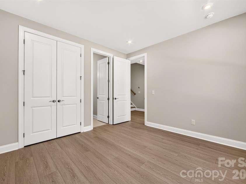 6008 Yellow Buckeye Drive, Charlotte, NC 28277.  MLS# CAR4396142, YatesRealty ID 45319. First floor bedroom