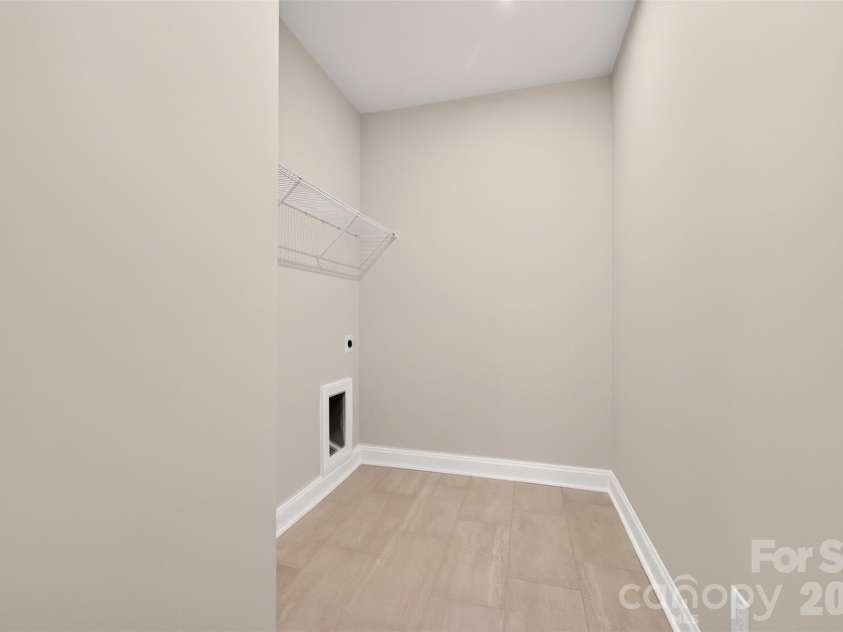 6008 Yellow Buckeye Drive, Charlotte, NC 28277.  MLS# CAR4396142, YatesRealty ID 45319. Laundry room