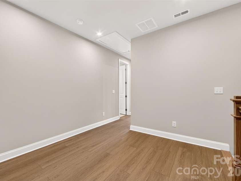 6008 Yellow Buckeye Drive, Charlotte, NC 28277.  MLS# CAR4396142, YatesRealty ID 45319. Loft