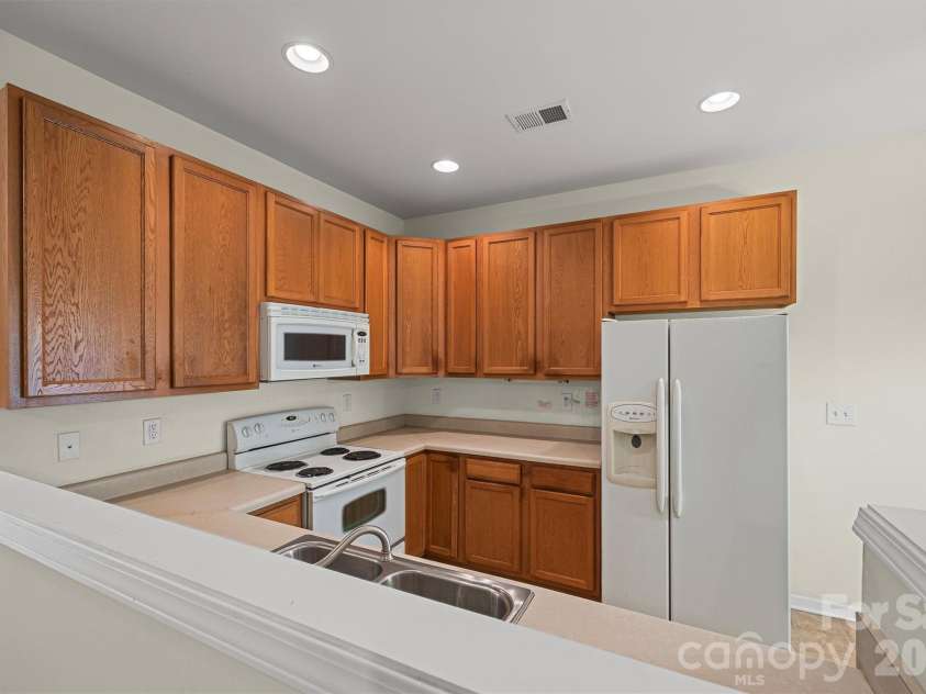 479 Delta Drive, Fort Mill, SC 29715.  MLS# CAR4286590, YatesRealty ID 4532. 