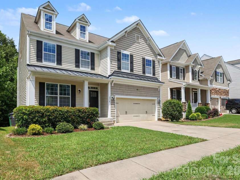 2318 Sonoma Valley Drive, Charlotte, NC 28214.  MLS# CAR4411062, YatesRealty ID 45320. 