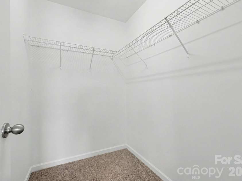 2318 Sonoma Valley Drive, Charlotte, NC 28214.  MLS# CAR4411062, YatesRealty ID 45320. 
