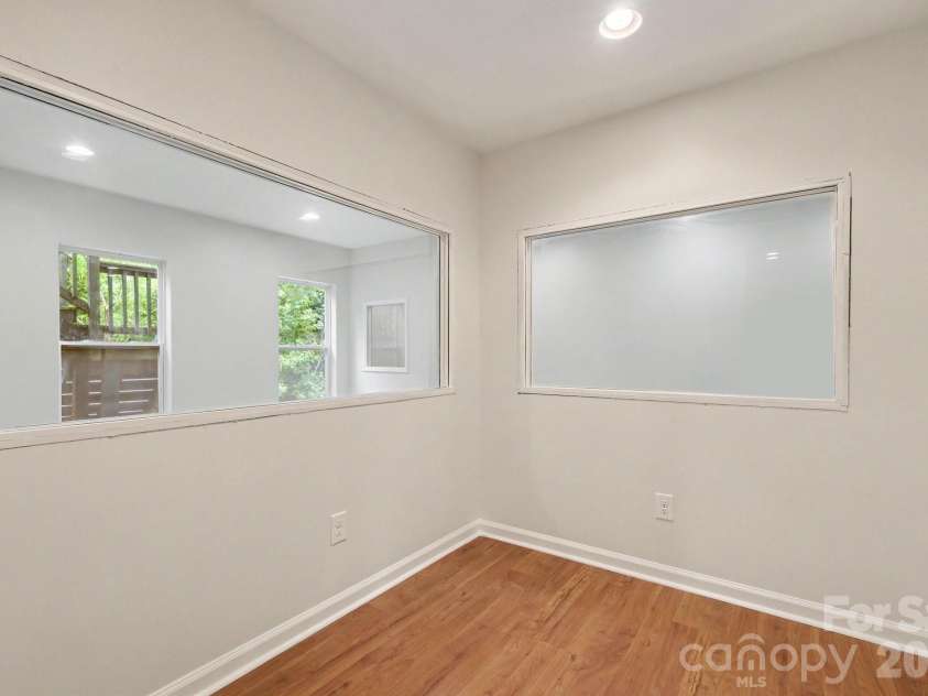 2318 Sonoma Valley Drive, Charlotte, NC 28214.  MLS# CAR4411062, YatesRealty ID 45320. 