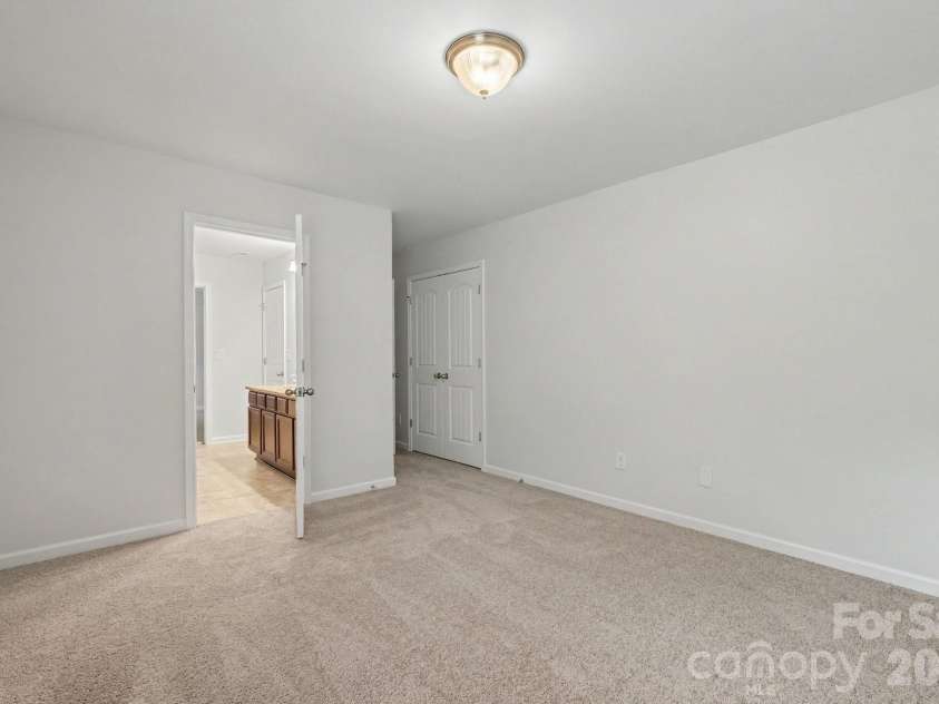 2318 Sonoma Valley Drive, Charlotte, NC 28214.  MLS# CAR4411062, YatesRealty ID 45320. 