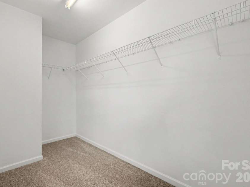 2318 Sonoma Valley Drive, Charlotte, NC 28214.  MLS# CAR4411062, YatesRealty ID 45320. 