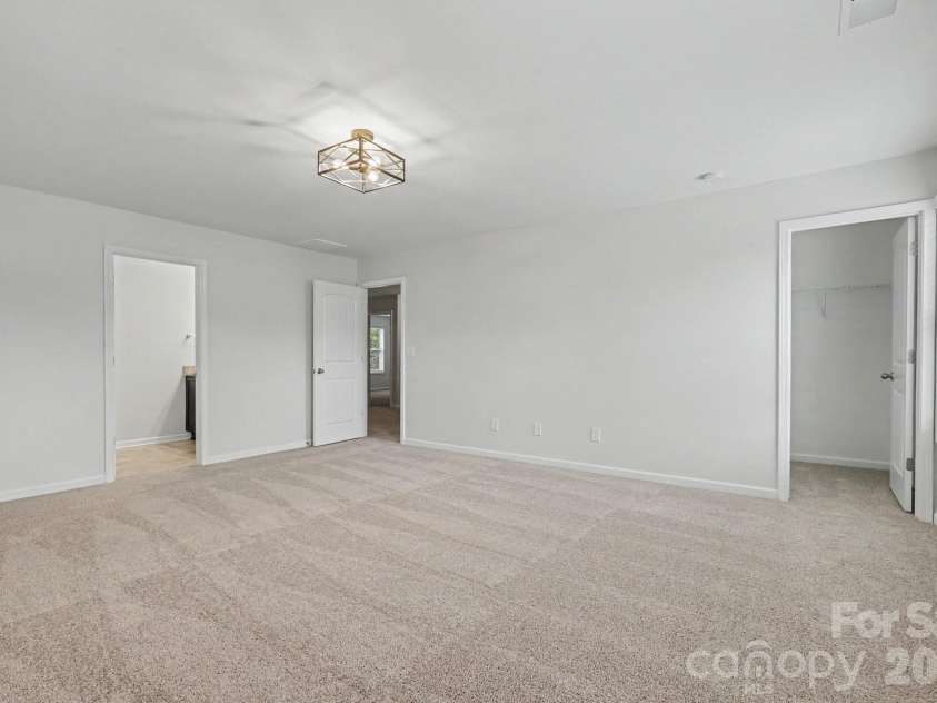 2318 Sonoma Valley Drive, Charlotte, NC 28214.  MLS# CAR4411062, YatesRealty ID 45320. 