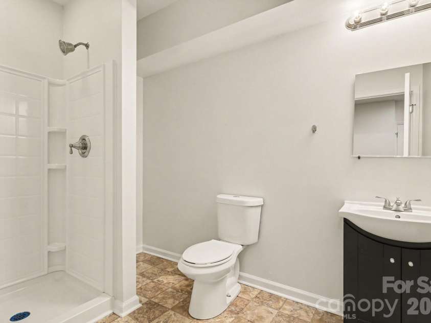2318 Sonoma Valley Drive, Charlotte, NC 28214.  MLS# CAR4411062, YatesRealty ID 45320. 