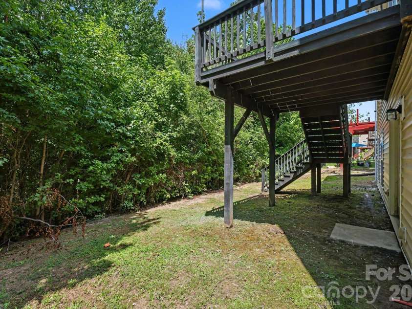 2318 Sonoma Valley Drive, Charlotte, NC 28214.  MLS# CAR4411062, YatesRealty ID 45320. 