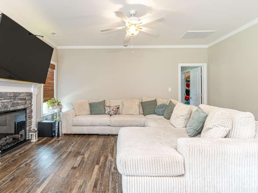 1205 Palestine Road, Linden, NC 28356.  MLS# CAR4416218, YatesRealty ID 45321. Living Room