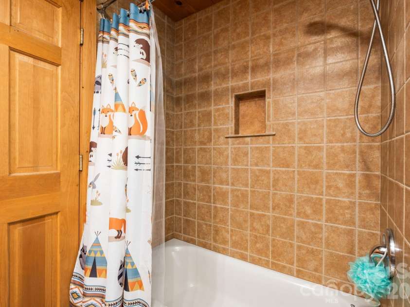 7803 Nc 183 None, Newland, NC 28657.  MLS# CAR4415408, YatesRealty ID 45322. Guest Bathroom 2