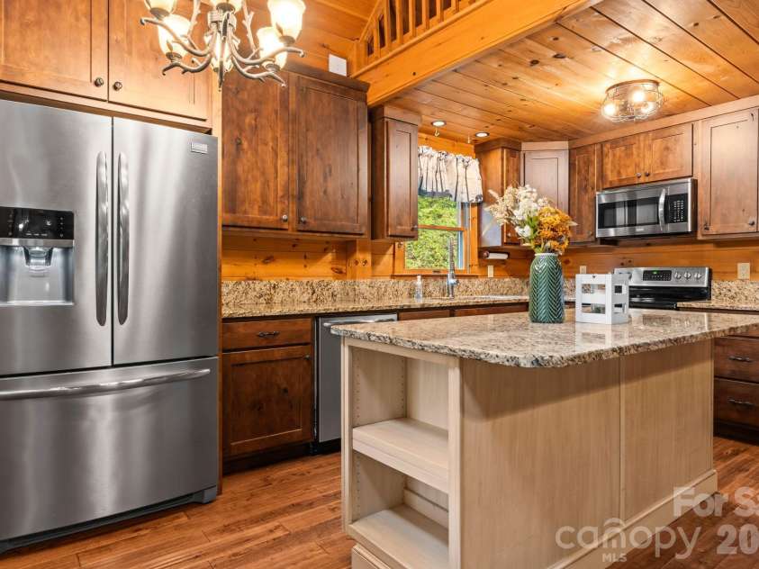 7803 Nc 183 None, Newland, NC 28657.  MLS# CAR4415408, YatesRealty ID 45322. Kitchen