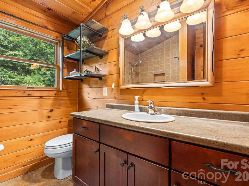 7803 Nc 183 None, Newland, NC 28657.  MLS# CAR4415408, YatesRealty ID 45322. Primary Bathroom