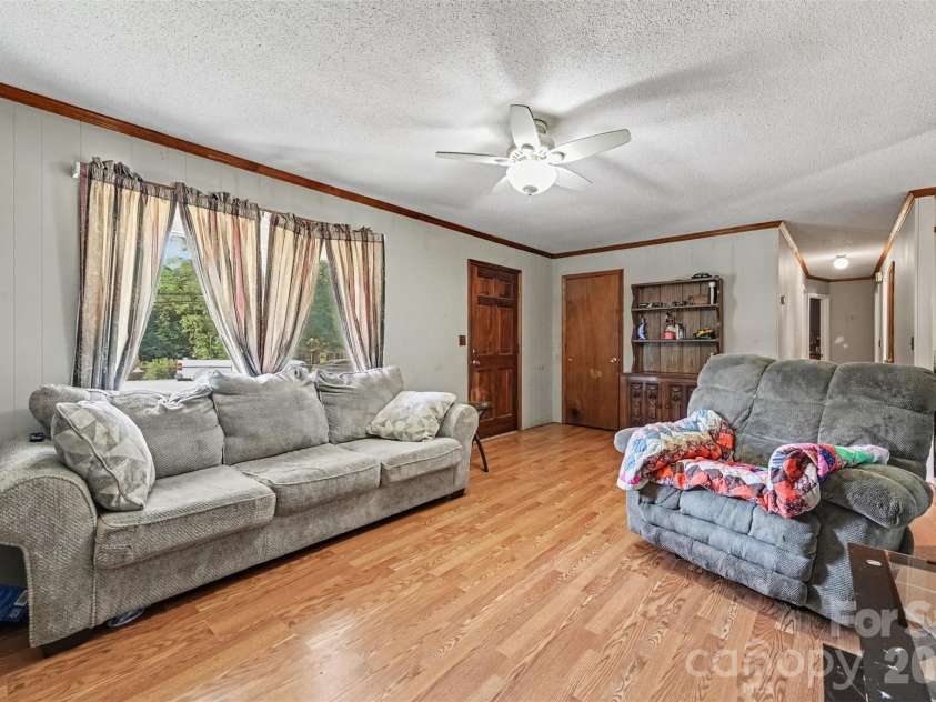 808 Chestnut Street, Stanley, NC 28164.  MLS# CAR4414388, YatesRealty ID 45323. 