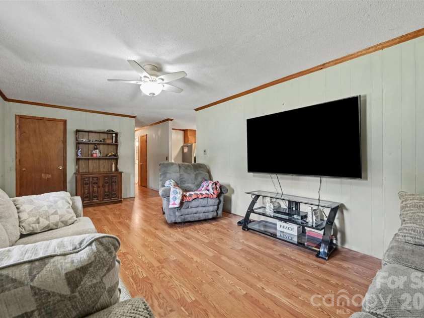 808 Chestnut Street, Stanley, NC 28164.  MLS# CAR4414388, YatesRealty ID 45323. 