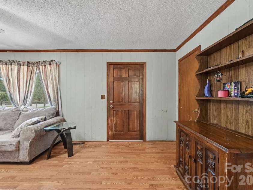 808 Chestnut Street, Stanley, NC 28164.  MLS# CAR4414388, YatesRealty ID 45323. 