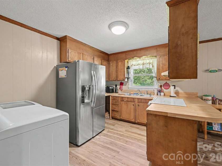 808 Chestnut Street, Stanley, NC 28164.  MLS# CAR4414388, YatesRealty ID 45323. 