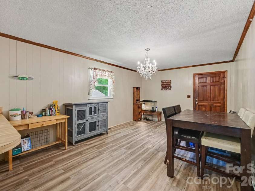 808 Chestnut Street, Stanley, NC 28164.  MLS# CAR4414388, YatesRealty ID 45323. 