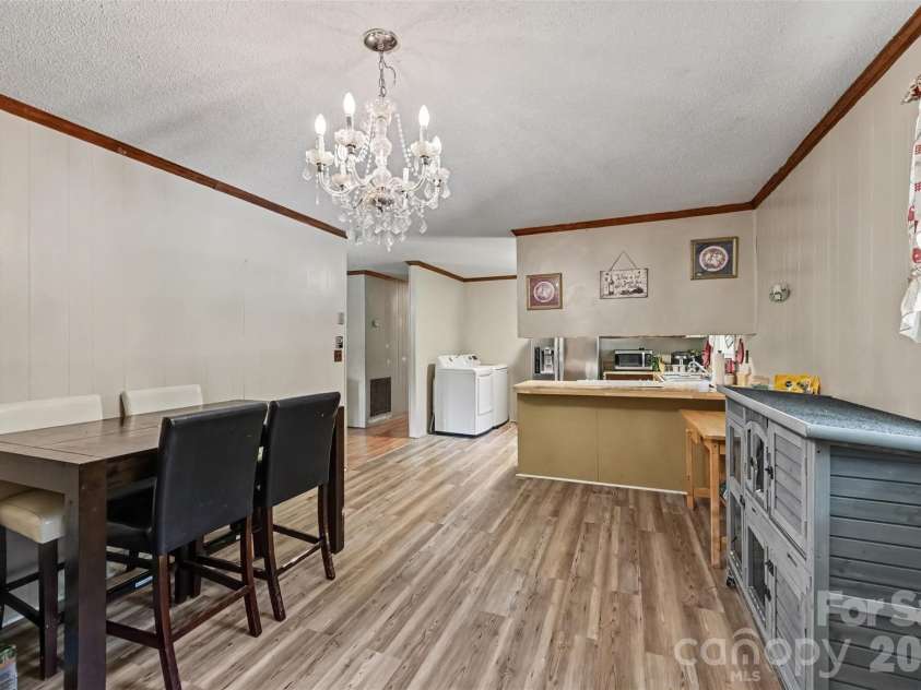 808 Chestnut Street, Stanley, NC 28164.  MLS# CAR4414388, YatesRealty ID 45323. 