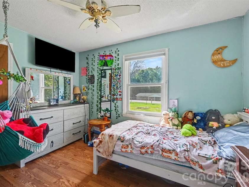 808 Chestnut Street, Stanley, NC 28164.  MLS# CAR4414388, YatesRealty ID 45323. 