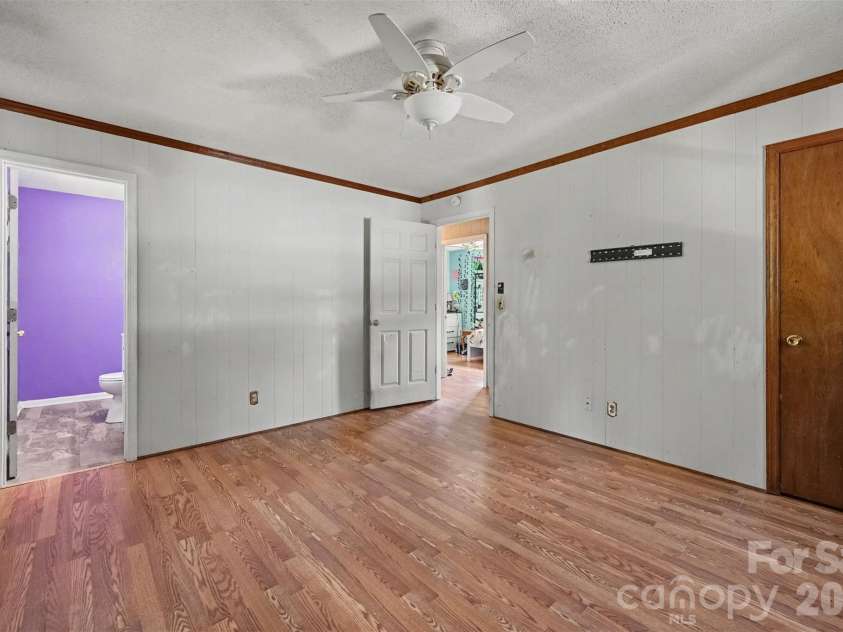 808 Chestnut Street, Stanley, NC 28164.  MLS# CAR4414388, YatesRealty ID 45323. 
