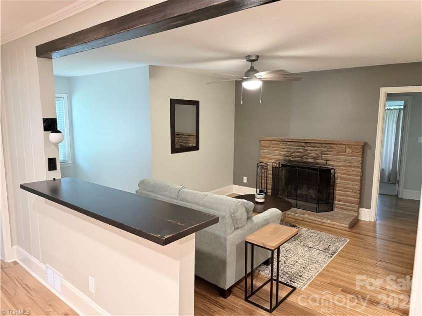 323 Western Boulevard, Lexington, NC 27295.  MLS# CAR4409782, YatesRealty ID 45324. 