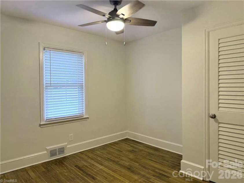 323 Western Boulevard, Lexington, NC 27295.  MLS# CAR4409782, YatesRealty ID 45324. 