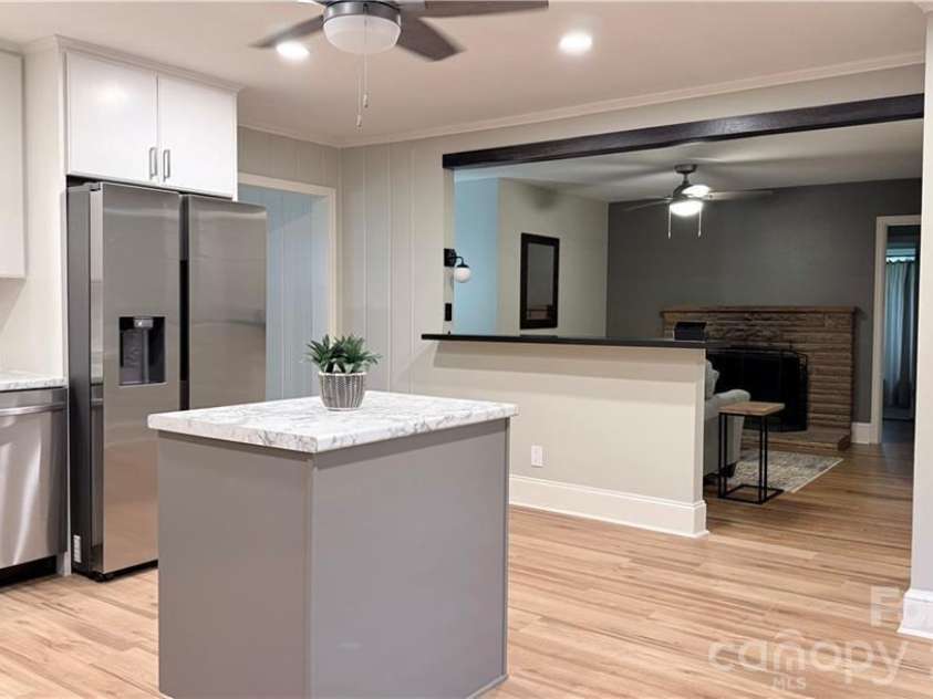 323 Western Boulevard, Lexington, NC 27295.  MLS# CAR4431750, YatesRealty ID 45324. 