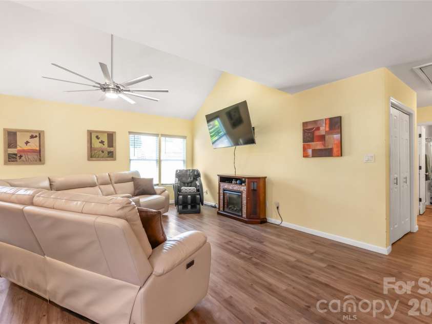 2241 Indian Cross Trail, Matthews, NC 28104.  MLS# CAR4413908, YatesRealty ID 45328. 