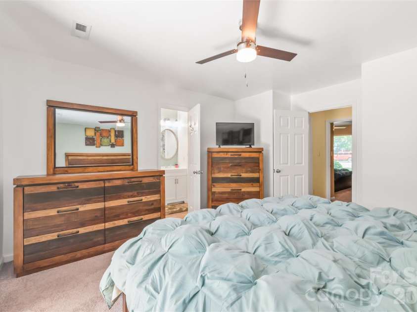 2241 Indian Cross Trail, Matthews, NC 28104.  MLS# CAR4413908, YatesRealty ID 45328. 