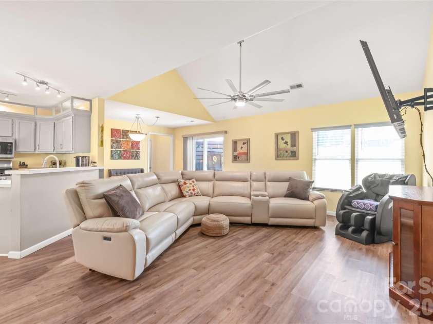 2241 Indian Cross Trail, Matthews, NC 28104.  MLS# CAR4413908, YatesRealty ID 45328. A great space to entertain