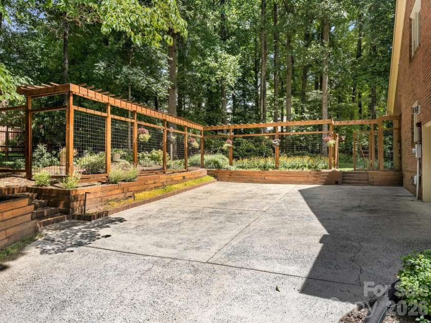 5402 Flowering Dogwood Lane, Charlotte, NC 28270.  MLS# CAR4413846, YatesRealty ID 45329. 