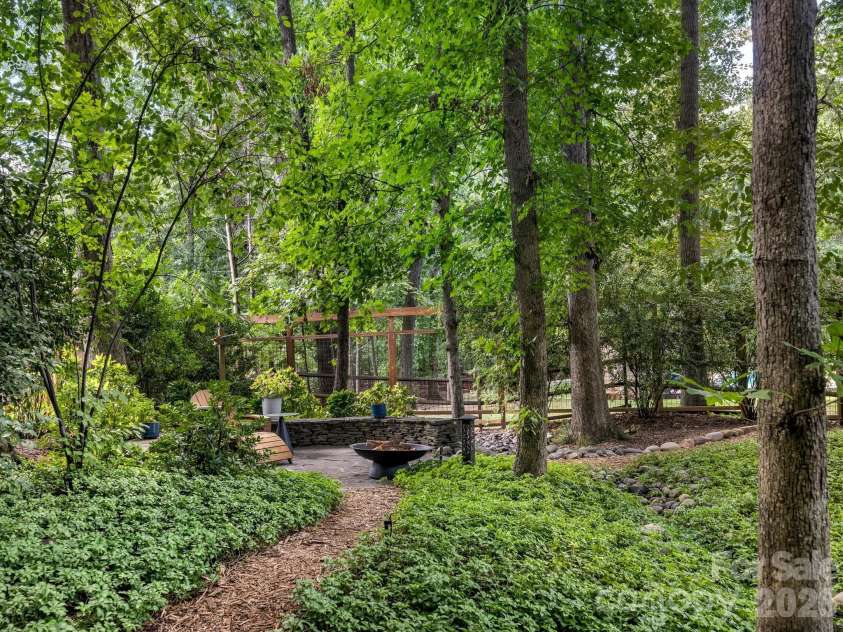 5402 Flowering Dogwood Lane, Charlotte, NC 28270.  MLS# CAR4413846, YatesRealty ID 45329. 