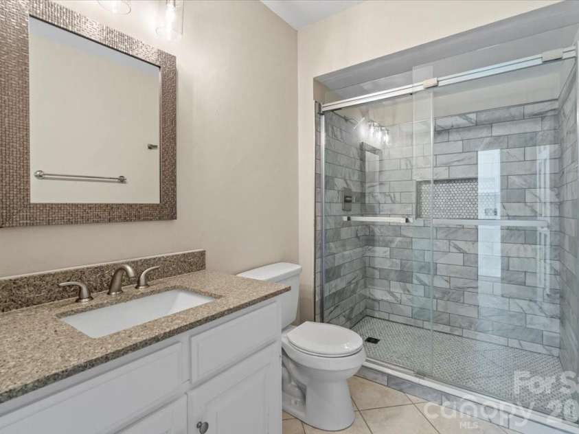 1061 Fairway Drive, Kannapolis, NC 28081.  MLS# CAR4319984, YatesRealty ID 4533. Main Level Full Bath