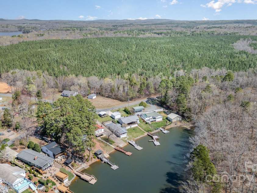 1423 Shoreline Drive, Lexington, NC 27292.  MLS# CAR4204057, YatesRealty ID 4533. 